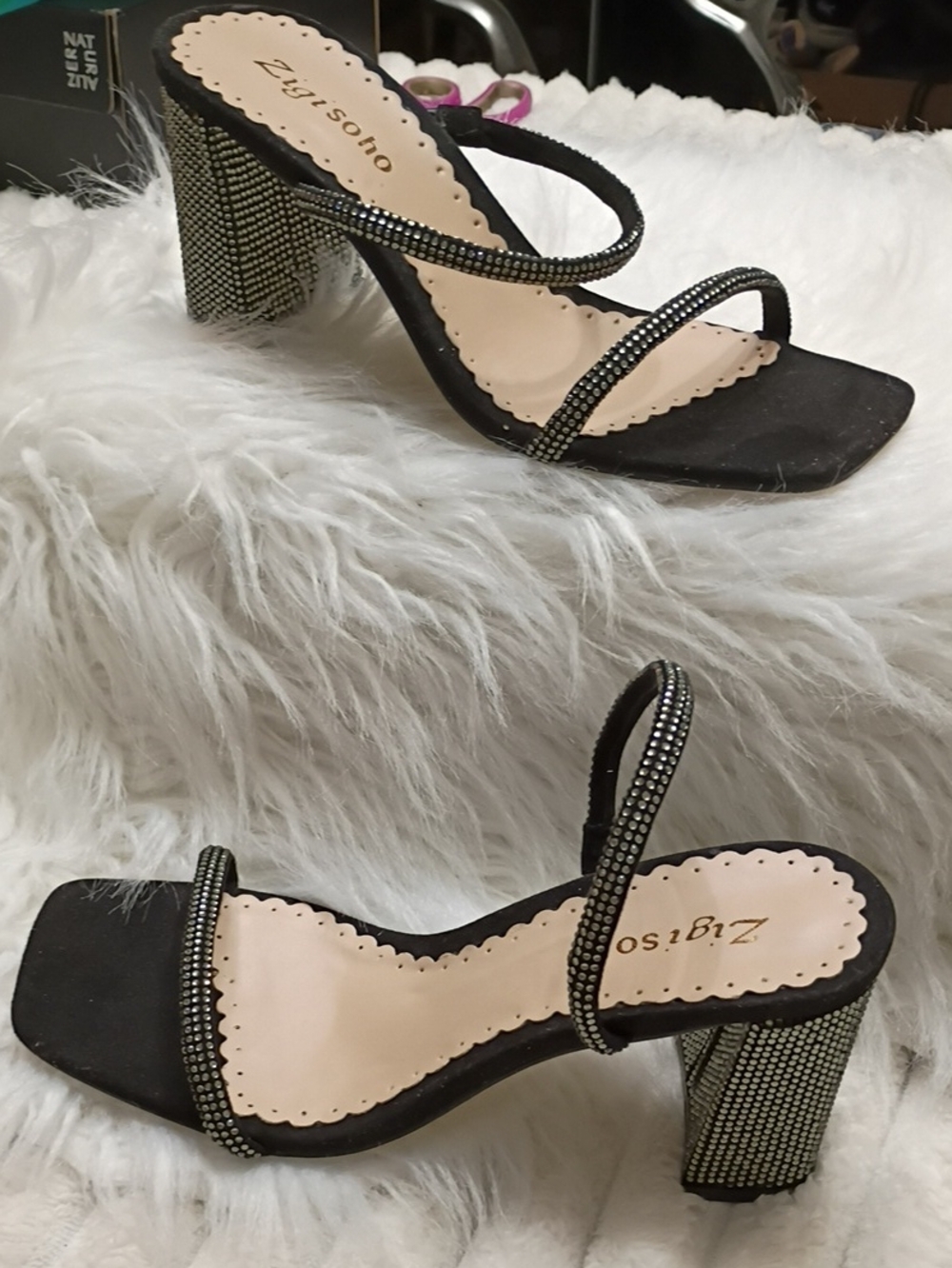 New Zigi Soho Daleyza Black Rhinestone Jeweled Studded Heeled Sandals SZ 7.5 M - Picture 2 of 16